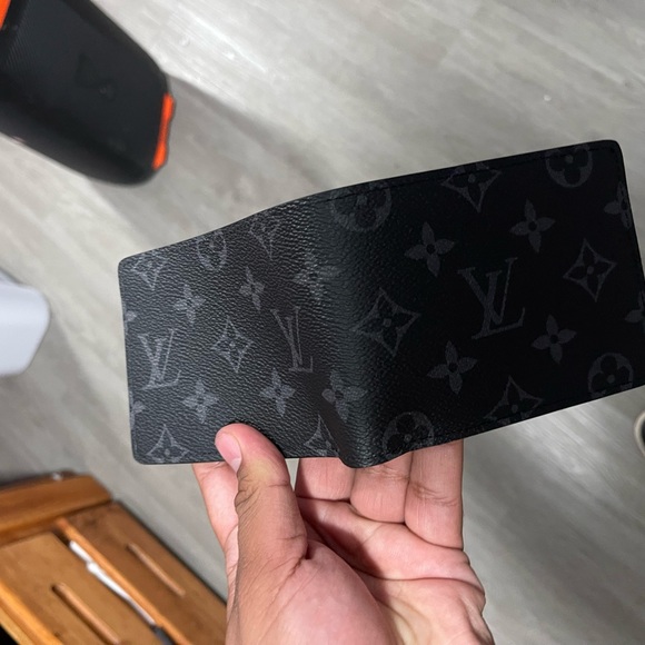Louis Vuitton Wallet - Picture 5 of 6